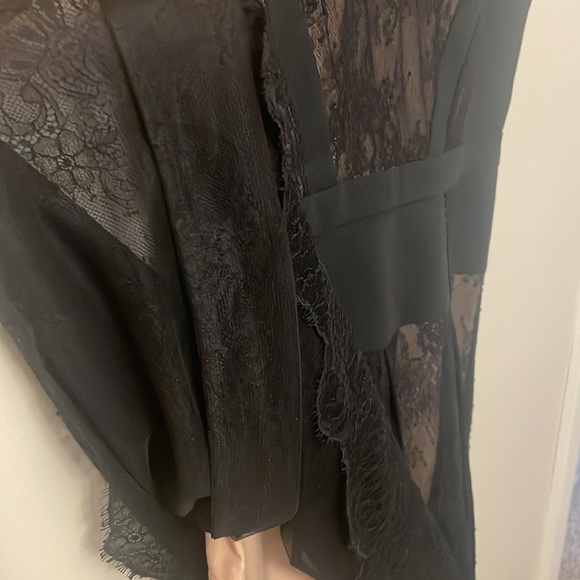 ✨BCBG MaxAzria LBD👗- Size 12 - Picture 6 of 10